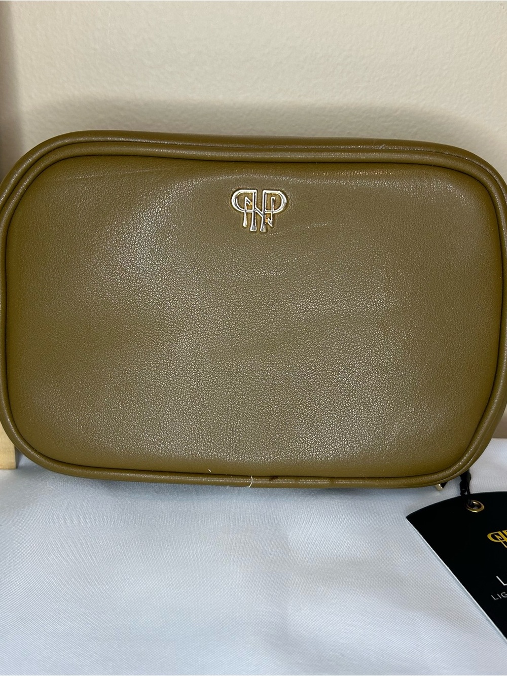 NWT Light up Mirror Cosmetic Bag